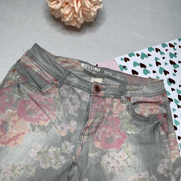 Mossimo Supply Co.’ Floral Skinny Jeans - Picture 2 of 10